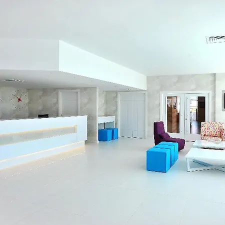 Margadina أيا نابا